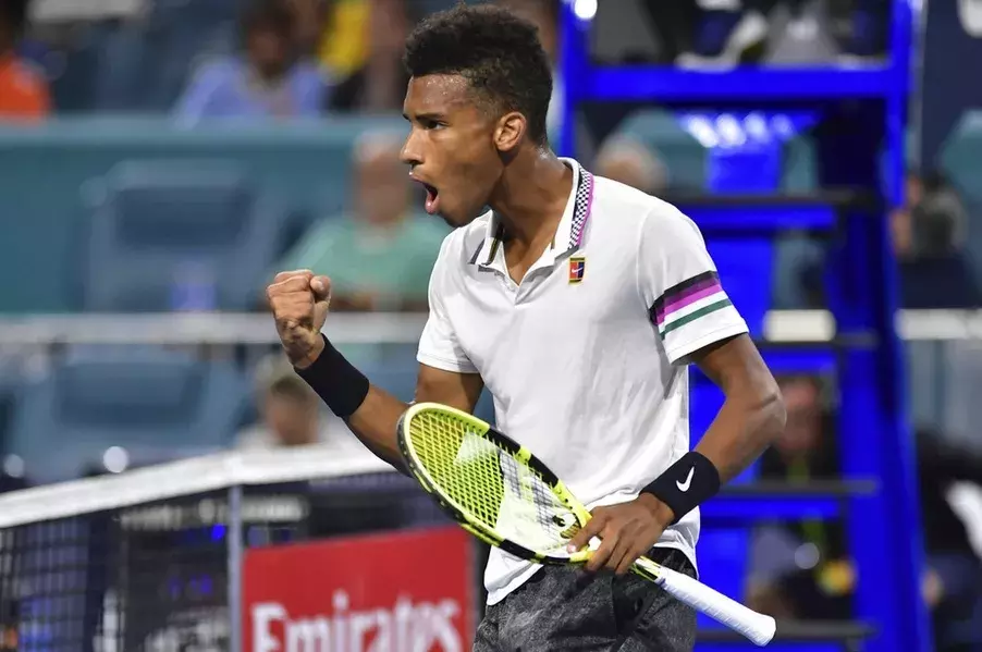 爱游戏-包含挑战自我！球队脱颖而出，创造奇迹的词条