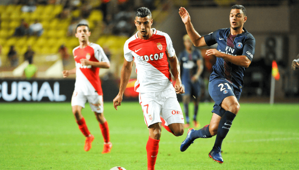 包含摩纳哥击败南特，重返法甲积分榜前十的词条