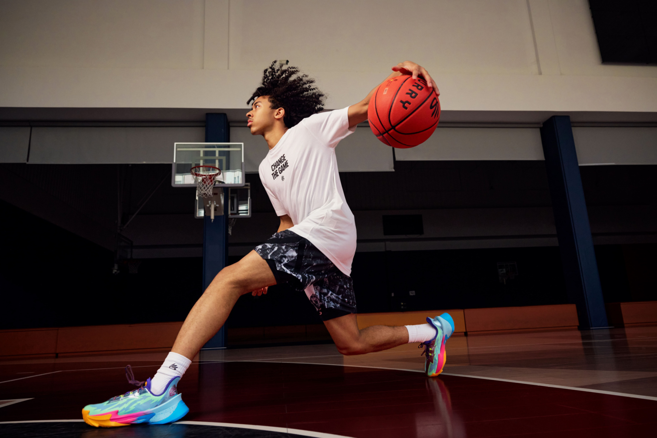 球员实力在赛场上迸发，展现自我的简单介绍